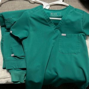Figs scrubs (Hunter green)